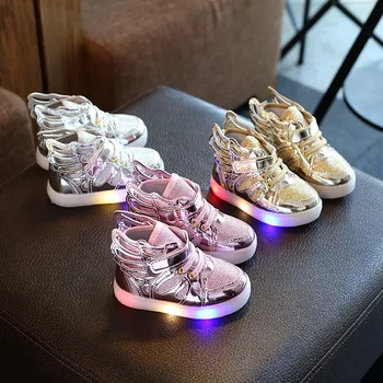 Tenis Детская светодиодная обувь Кроссовки для девочек Светящиеся туфли Обувь для мальчиков и девочек Детские фонари с крыльями Спортивная светящаяся повседневная обувь Изображение