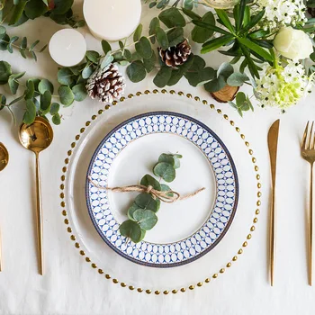 Роскошный набор тарелок Высококачественные обеденные тарелки из костяного фарфора Белые обеденные тарелки и тарелки для свадебного домашнего ужина Красочный набор тарелок Изображение