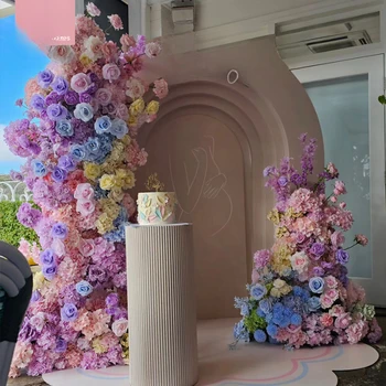 фиолетовый ряд искусственных цветов свадебный фон цветочная арка другие свадебные украшения Изображение